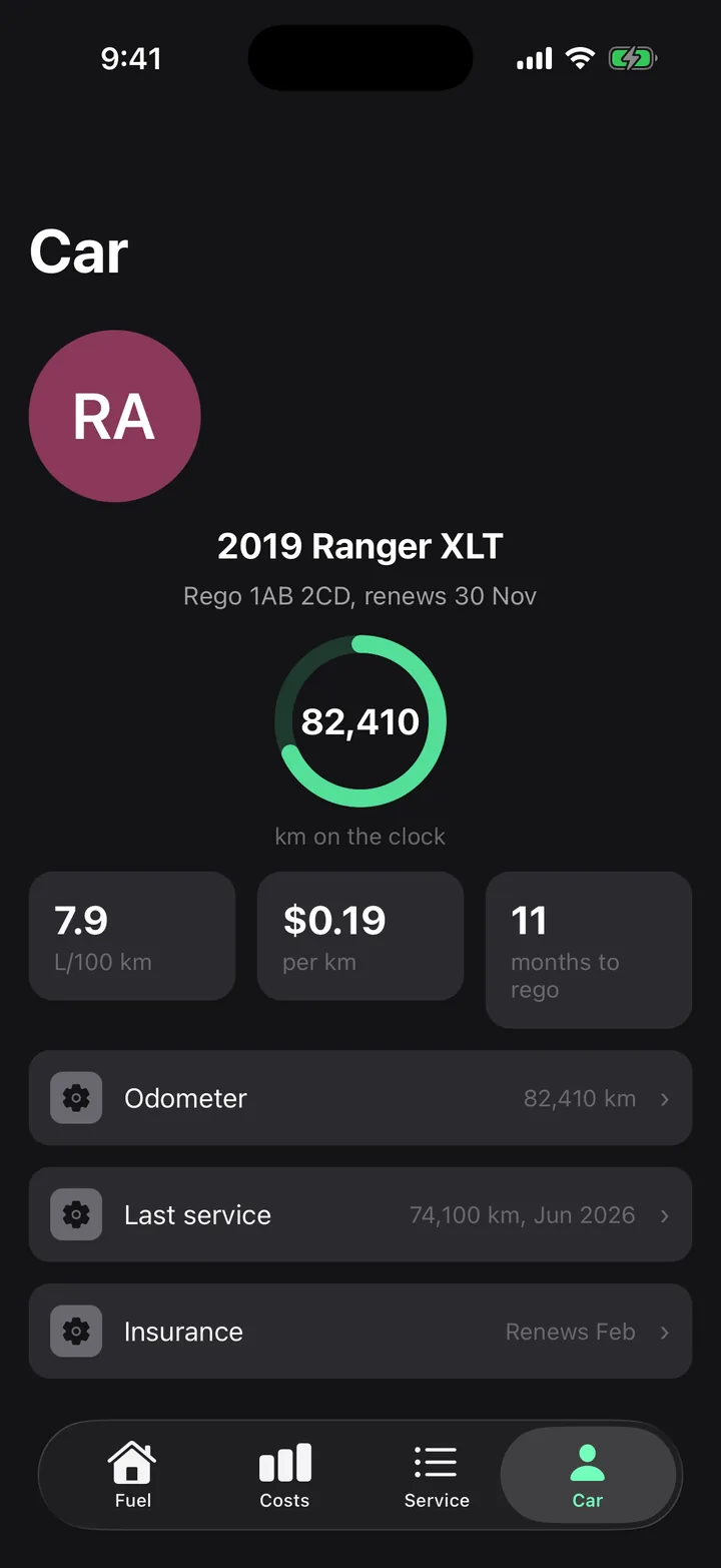 Tank & Odometer: Car on iOS, dark